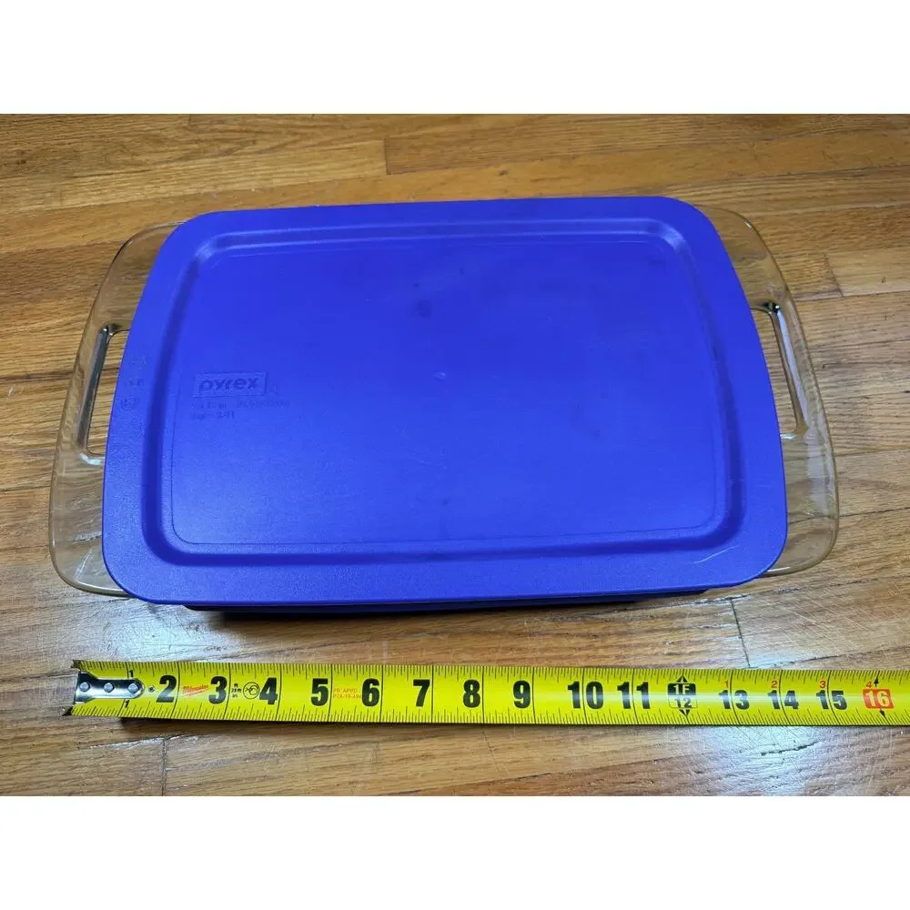 Pyrex Easy Grab Glass Casserole Baking Dish 3qt. 13x9x2 W/Blue Lid New